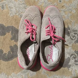 Sketchers | Women | Groove | Lite Taupe Pink | Leather Suede | Wing Tip Oxford